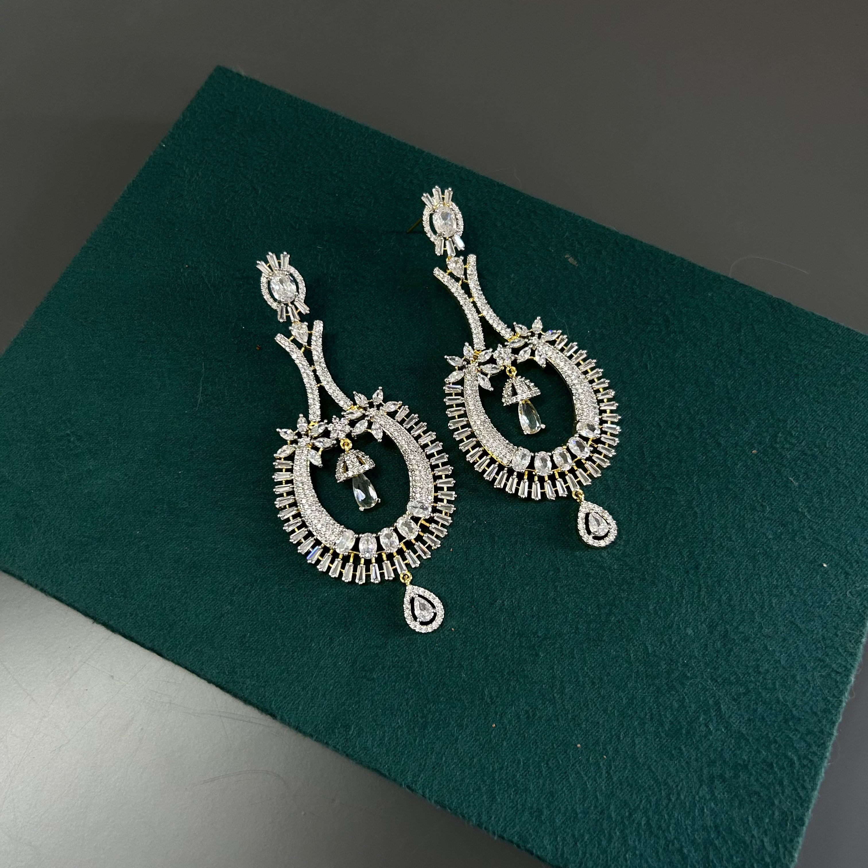Royal Starcut  Diamond Earrings