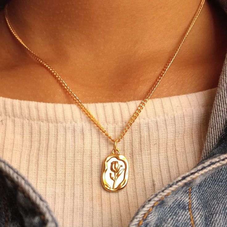 Premium Rose Pendant Necklace